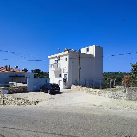 Hotel Petros Himare