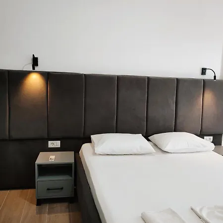 Hotel Petros Himare
