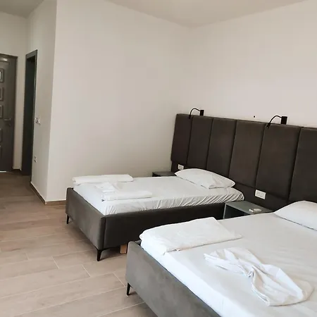 Petros Hotel