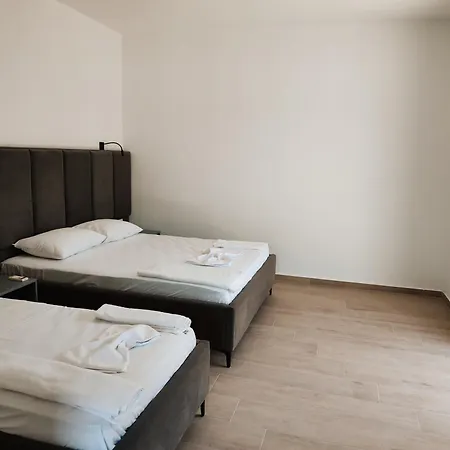 Petros Hotel Himare