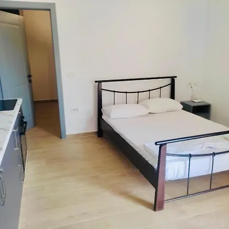 Hotel Petros *