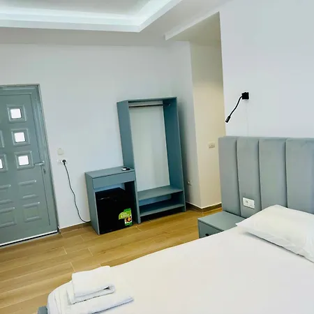 Petros Hotel
